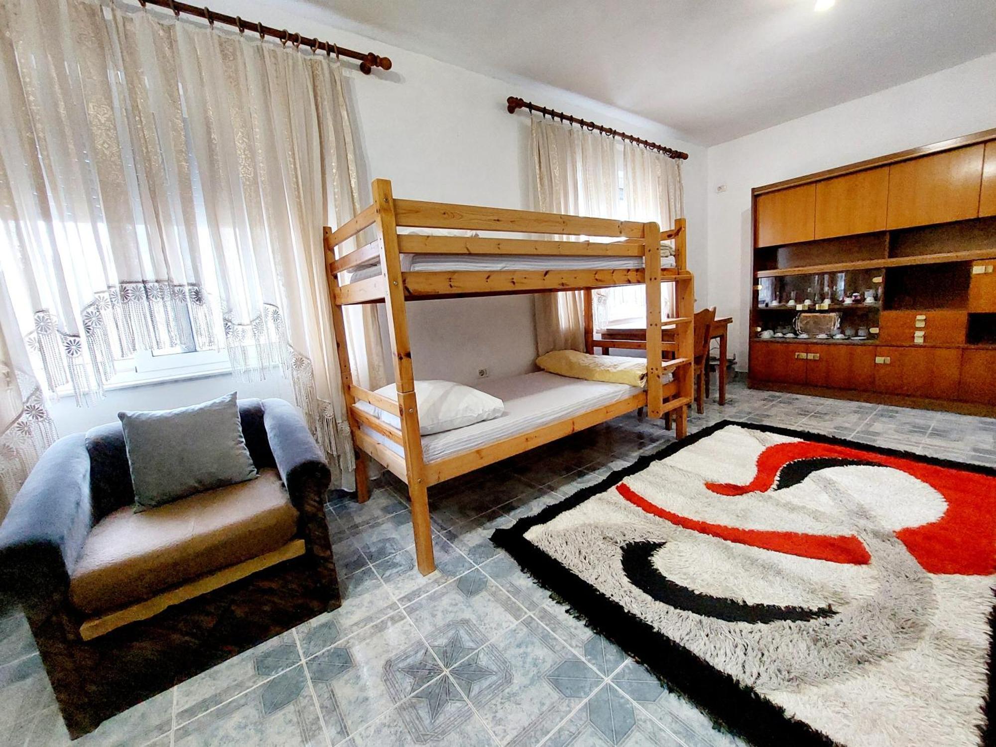 Albergue Friendship Dorms *